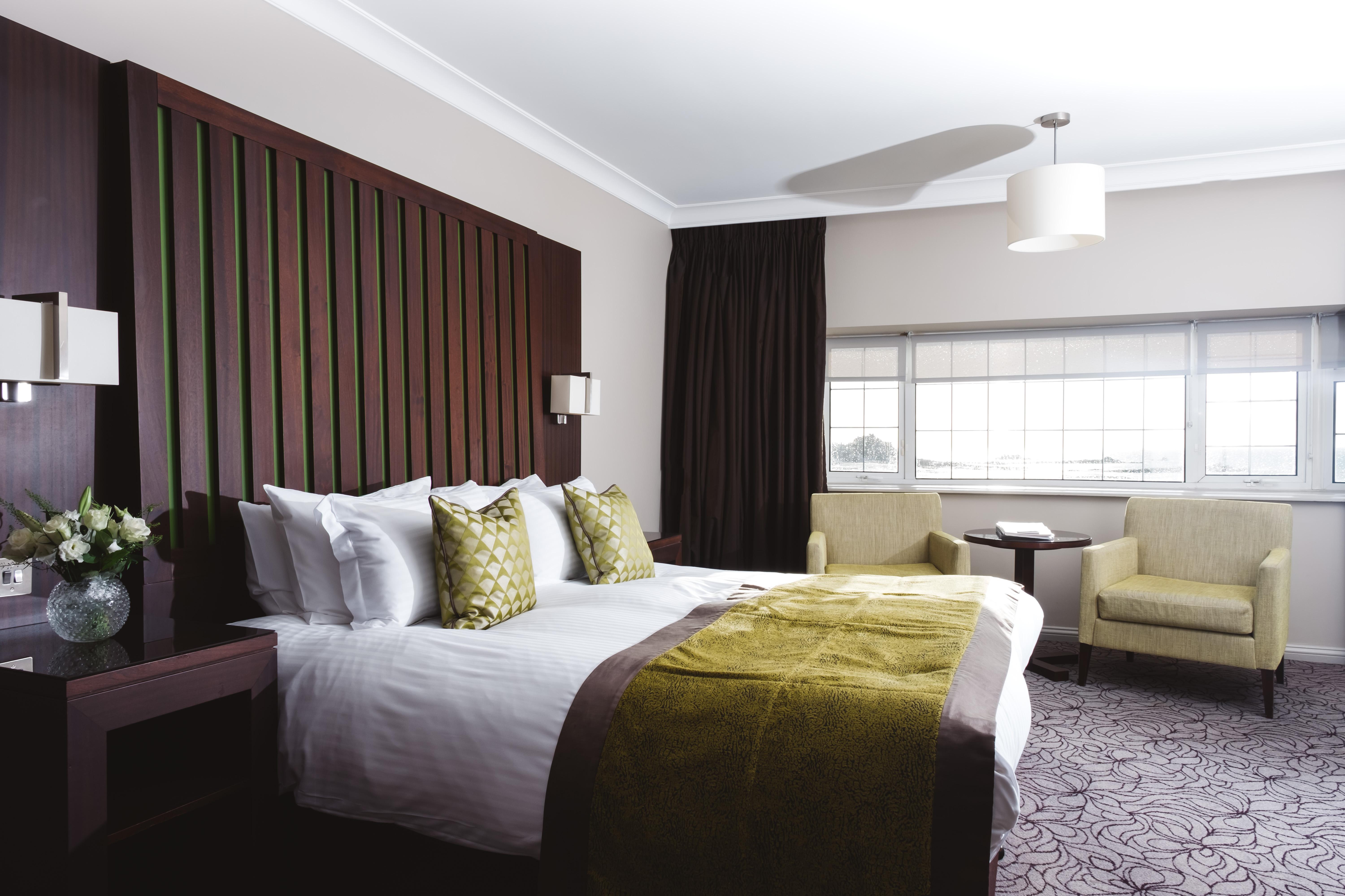 Grand Jersey Hotel And Spa Saint Helier Jersey Exterior foto A bedroom at the hotel