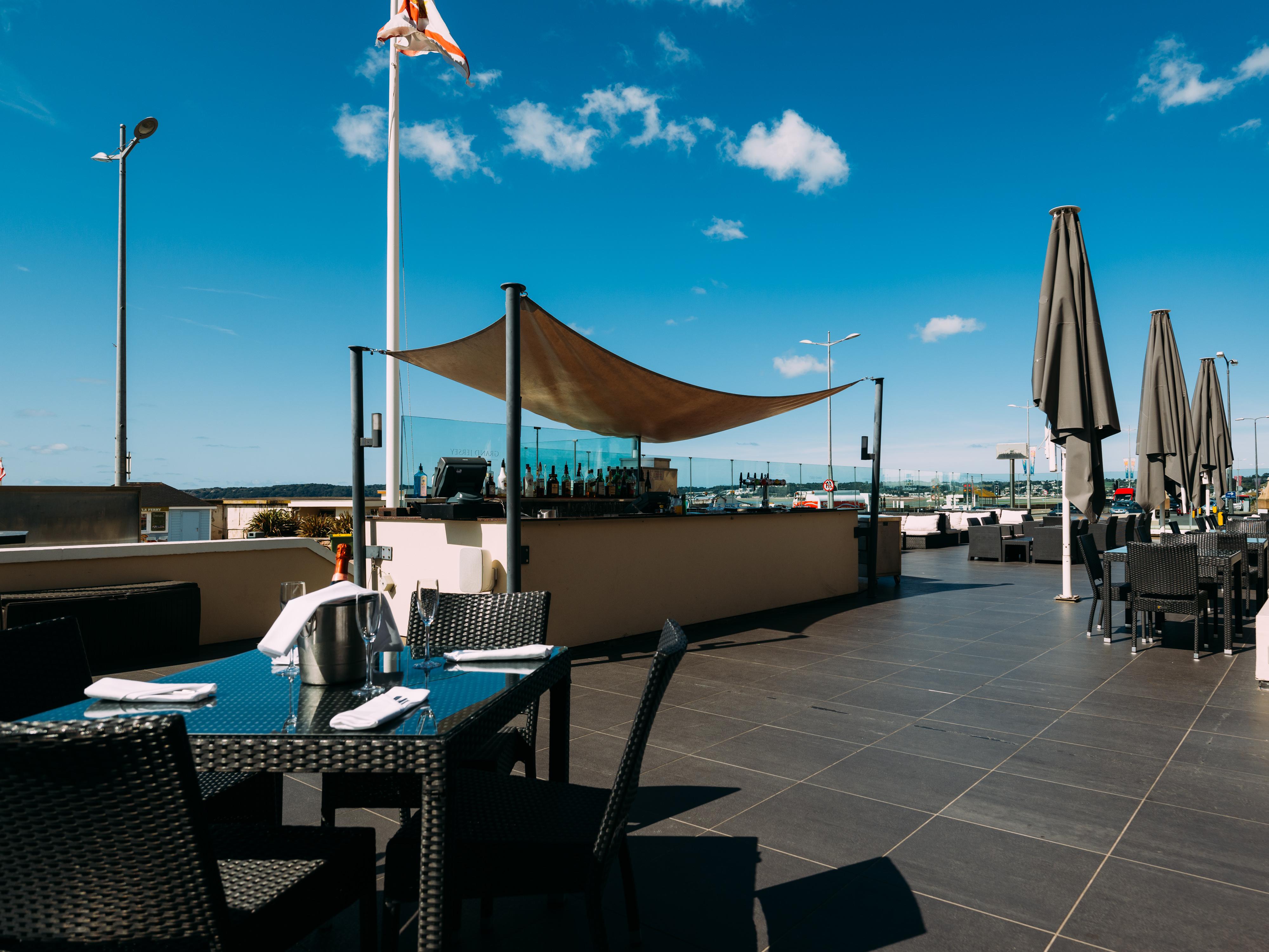 Grand Jersey Hotel And Spa Saint Helier Jersey Exterior foto The Sky Bar