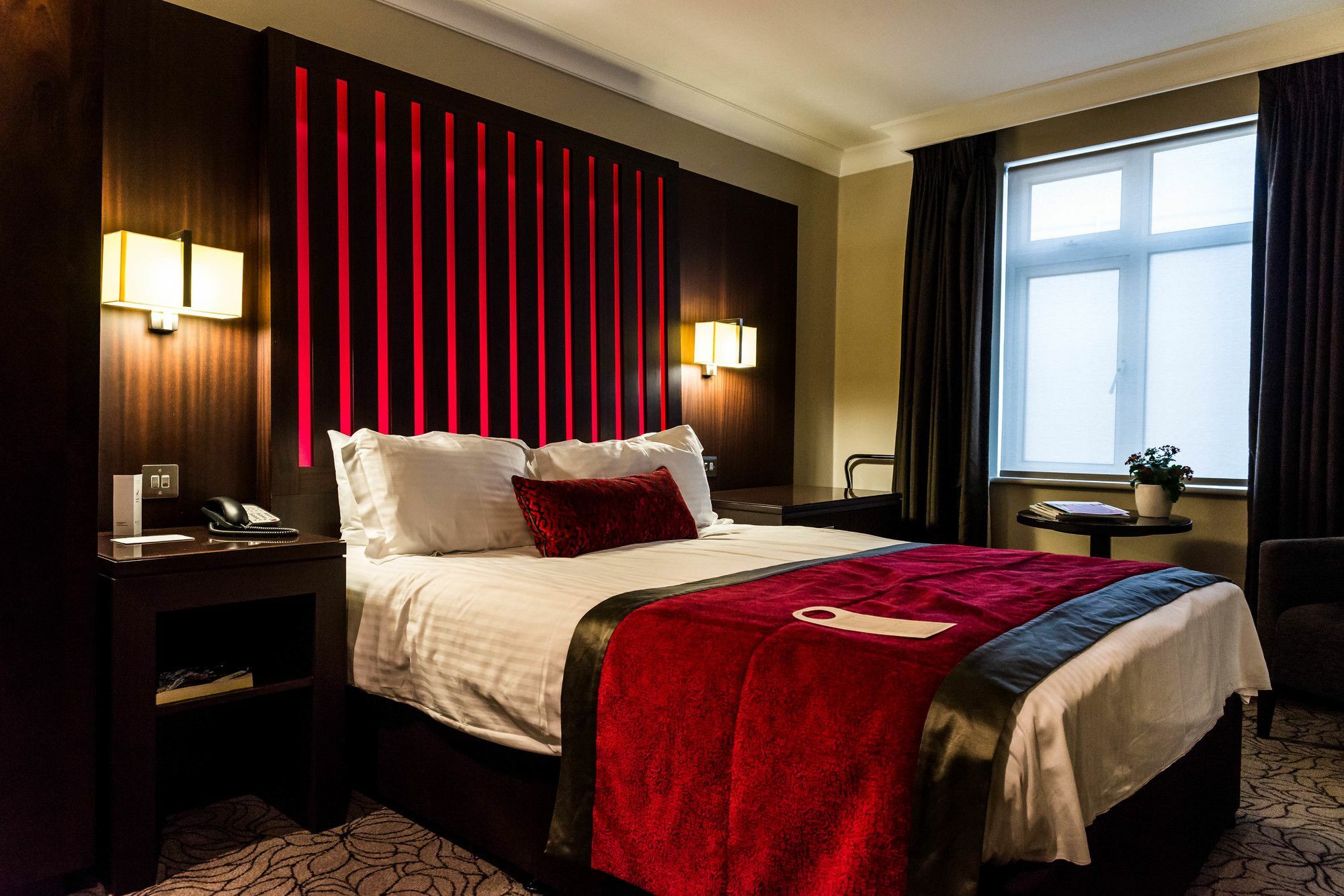 Grand Jersey Hotel And Spa Saint Helier Jersey Exterior foto A bedroom at the hotel