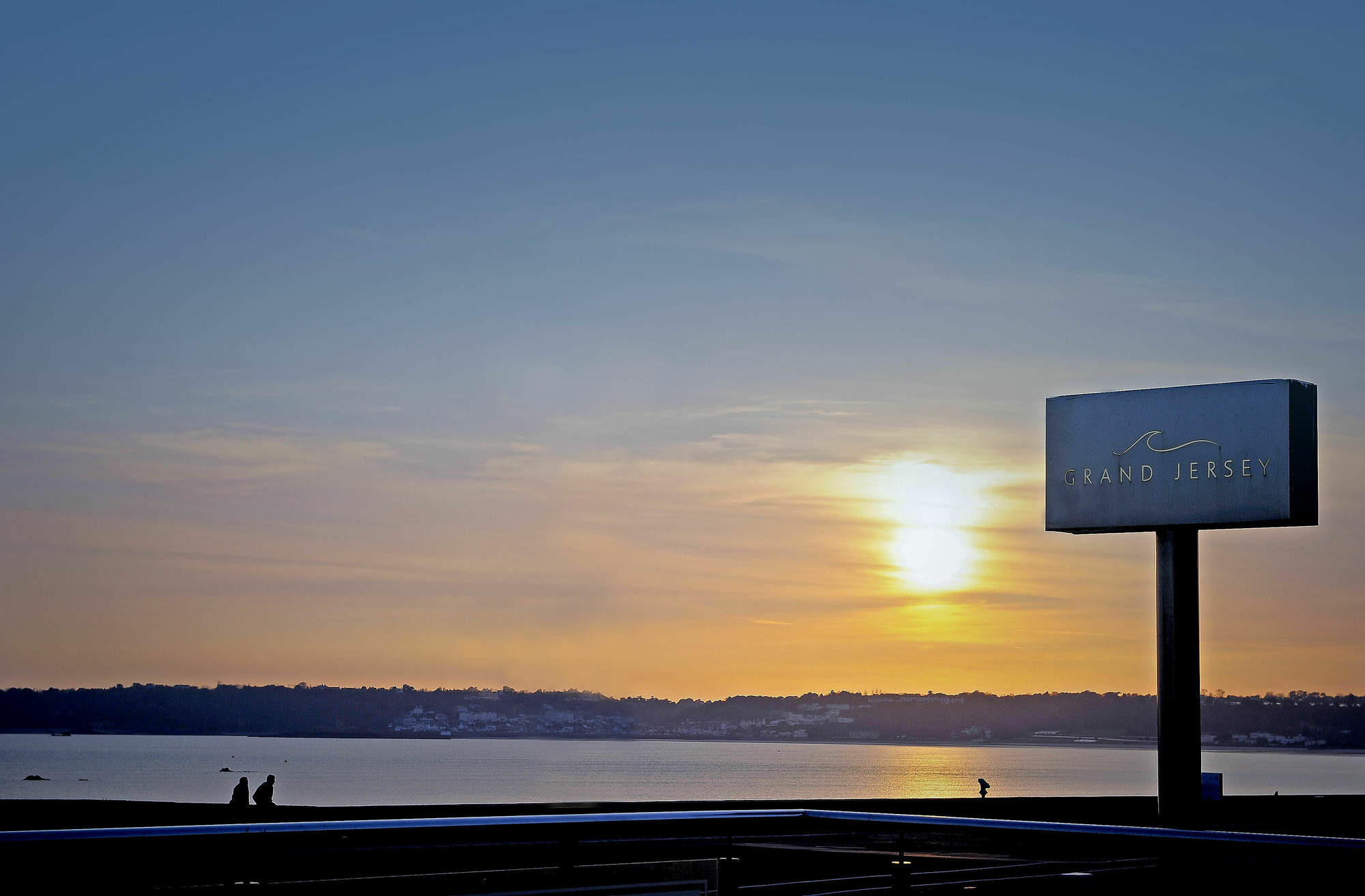 Grand Jersey Hotel And Spa Saint Helier Jersey Exterior foto Sunset at Grand Prairie